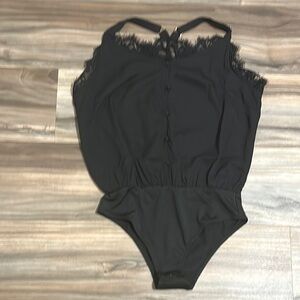 White Birch Black V Neck Racerback Lace Detail Bodysuit Snaps Women’s Size S